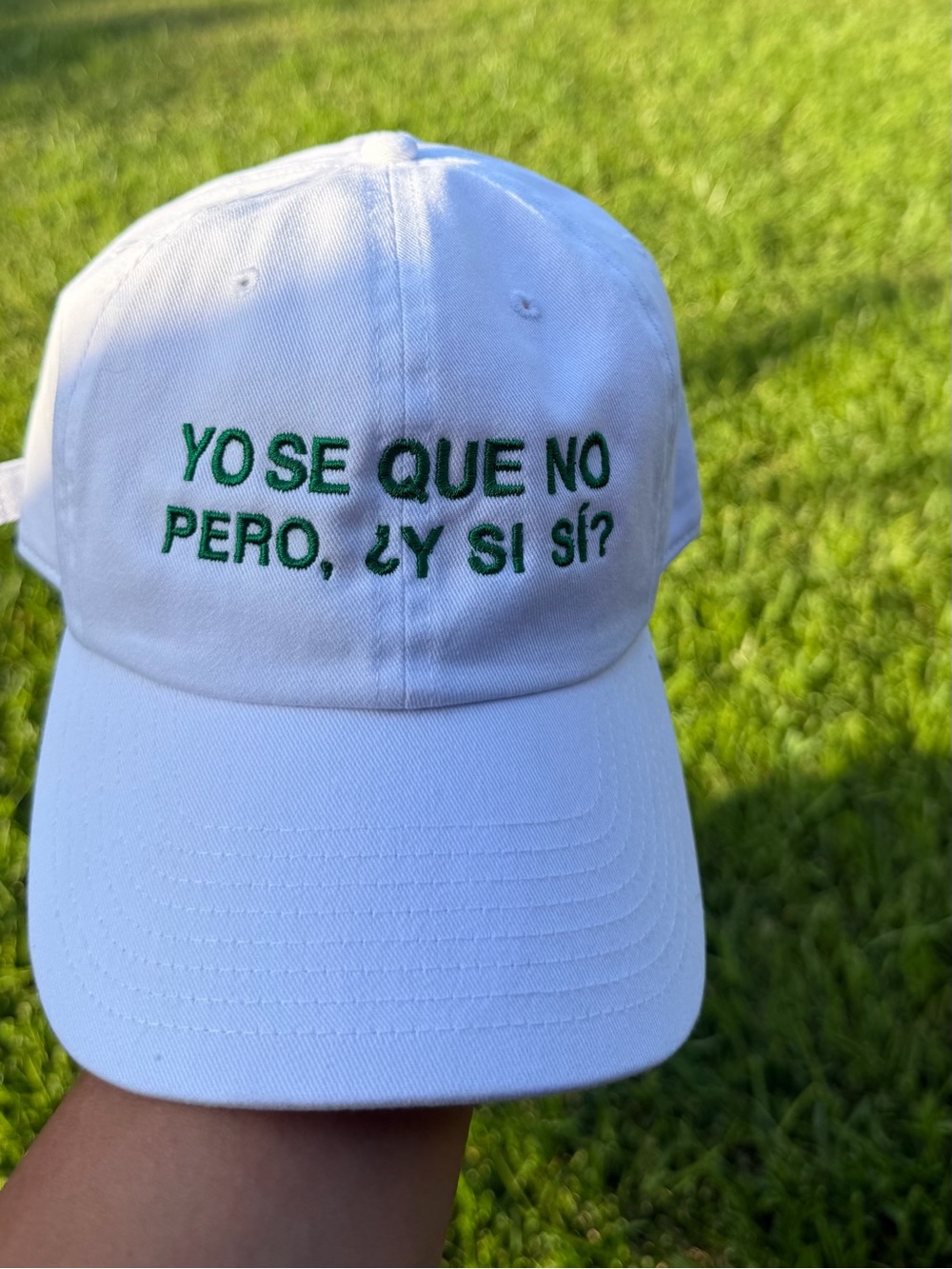 White Baseball Cap with Green Spanish Embroidery - Picture 10 of 12